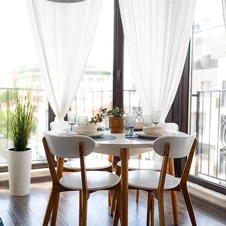 Mall Of - Urbanlux Ampla 2bdr Free Parking Appartement *