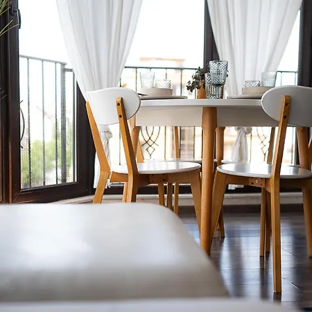 Mall Of - Urbanlux Ampla 2bdr Free Parking Appartement *