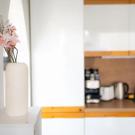 Apartament Mall Of - Urbanlux Ampla 2bdr Free Parking *