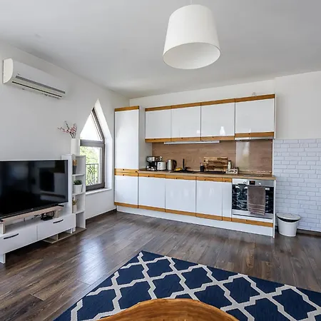 Mall Of - Urbanlux Ampla 2bdr Free Parking Apartament *