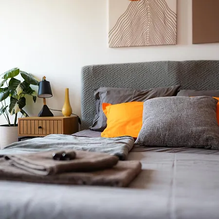 Mall Of - Urbanlux Ampla 2bdr Free Parking Apartament *