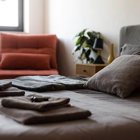 Mall Of - Urbanlux Ampla 2bdr Free Parking